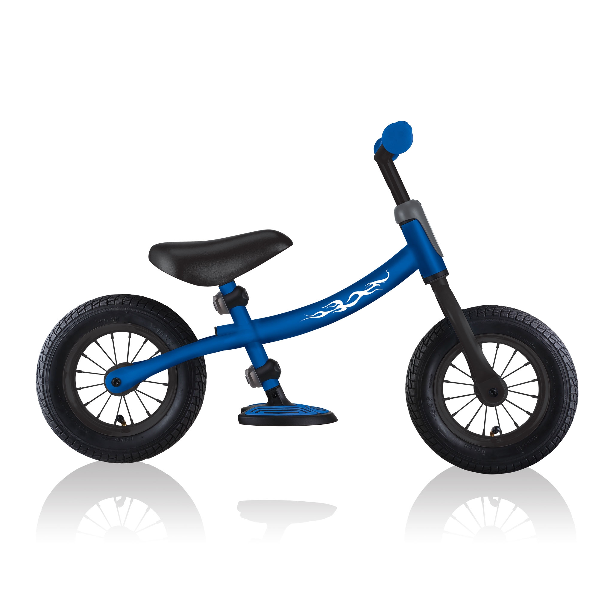 GO-BIKE-AIR-toddler-balance-bike-transform-bike-frame-from-low-frame-position-into-high-frame-position_navy-blue 4