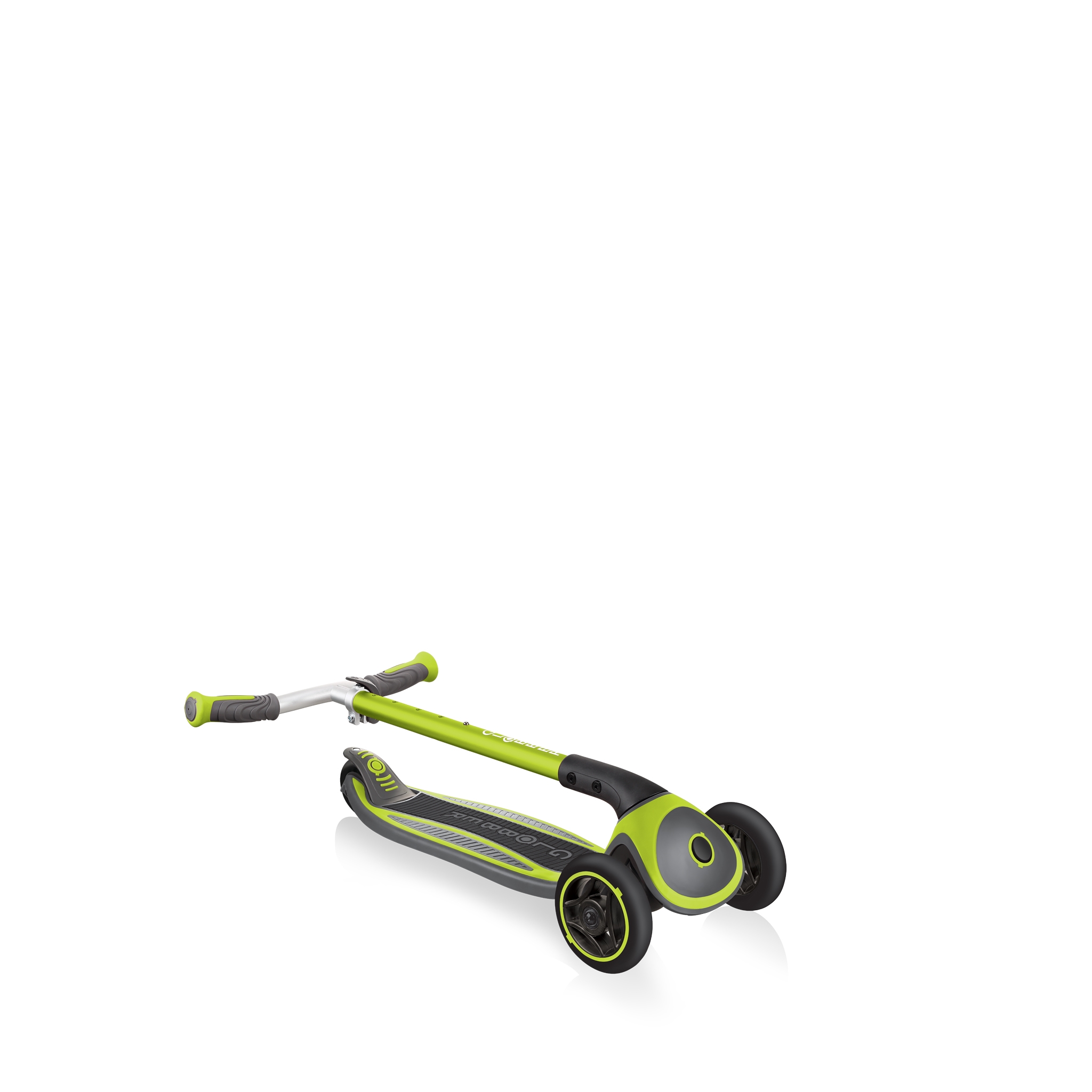 Globber-MASTER-convenient-foldable-3-wheel-scooter-for-kids-with-patented-folding-system_green 3
