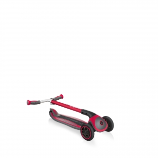 Globber-MASTER-convenient-foldable-3-wheel-scooter-for-kids-with-patented-folding-system_black-red thumbnail 3