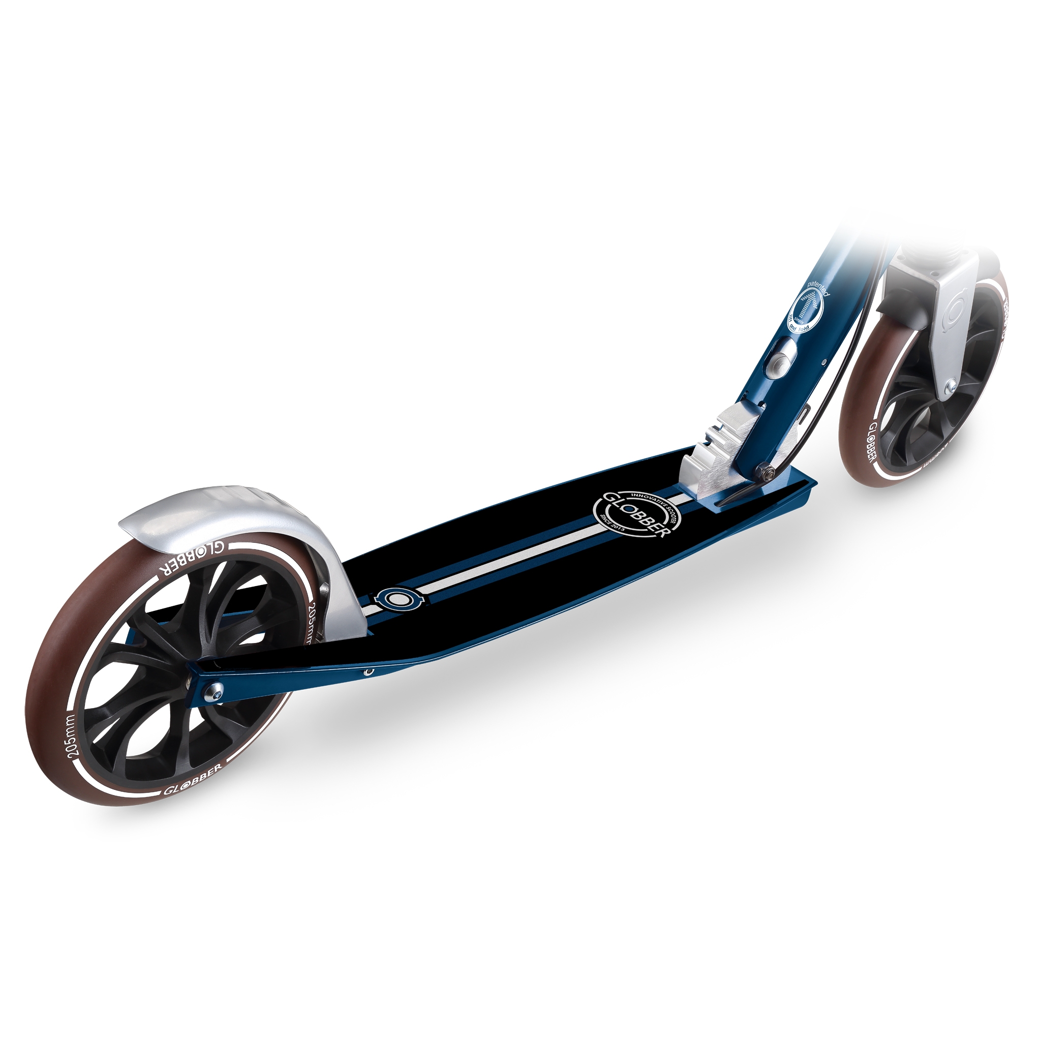 Globber-NL-205-DELUXE-big-wheel-kick-scooter-with-handbrake-and-vintage-design 4