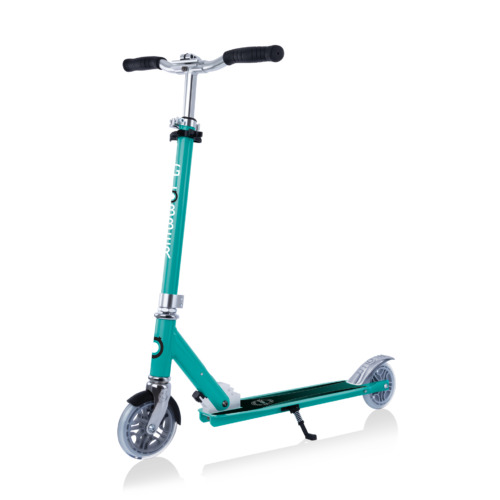 720 307 2 Wheel Stand Up Scooters