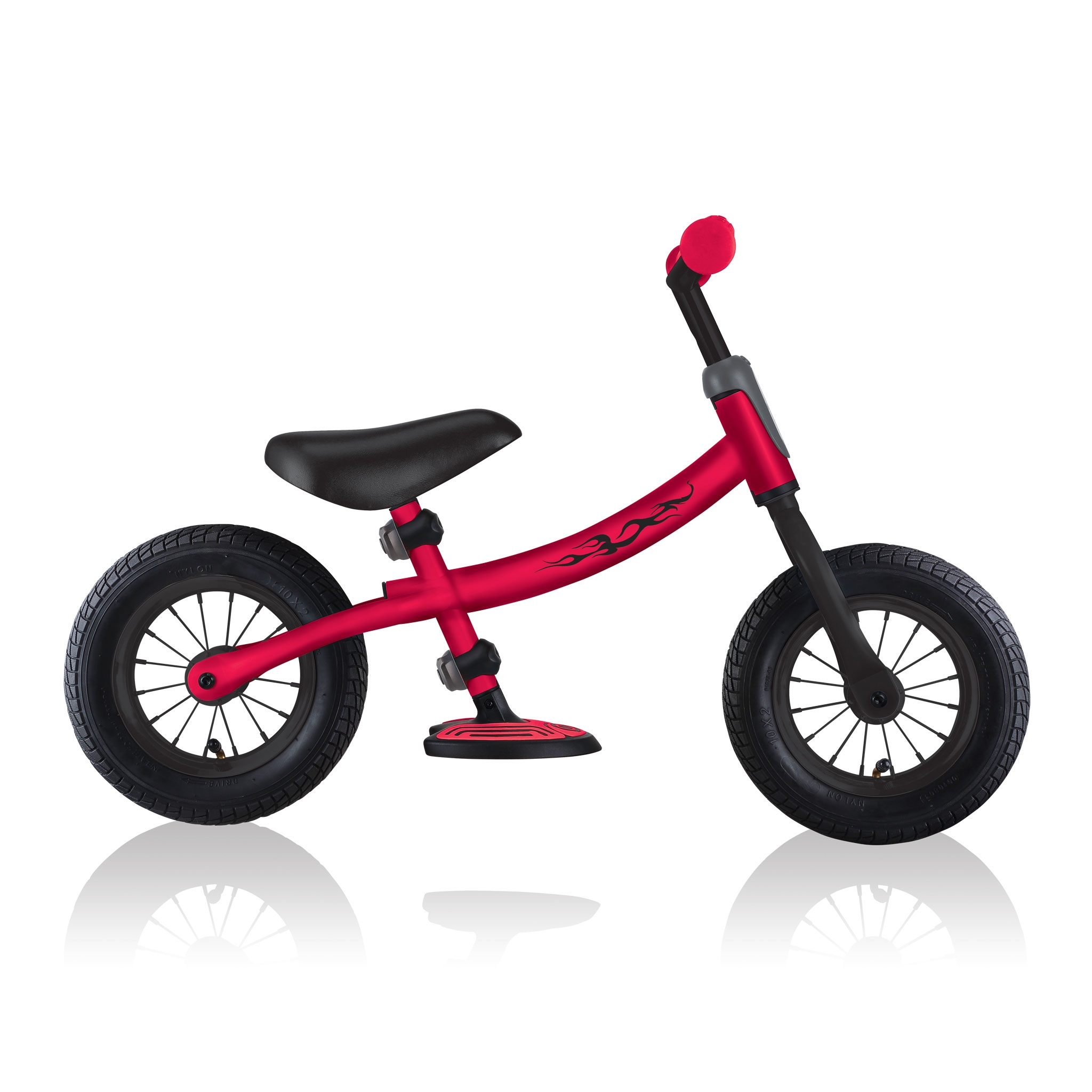 GO-BIKE-AIR-toddler-balance-bike-transform-bike-frame-from-low-frame-position-into-high-frame-position_red 4