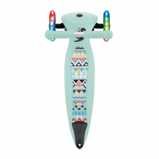 3-wheel-scooter-for-2-year-olds-with-fun-scooter-deck-pattern-Globber-JUNIOR-FOLDABLE-FANTASY-LIGHTS thumbnail 3