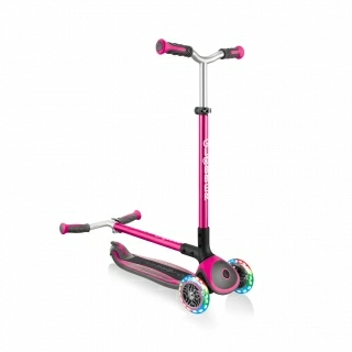 Globber-MASTER-LIGHTS-convenient-foldable-3-wheel-light-up-scooter-for-kids-with-patented-folding-system_deep-pink thumbnail 3