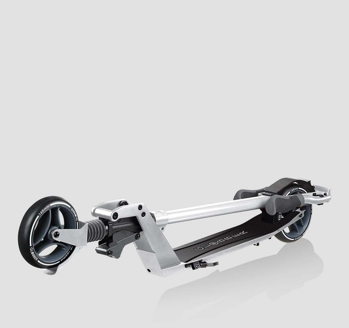 Neu konstruierter  2-rädriger Scooter  für mehr Praktikabilität und Komfort! 