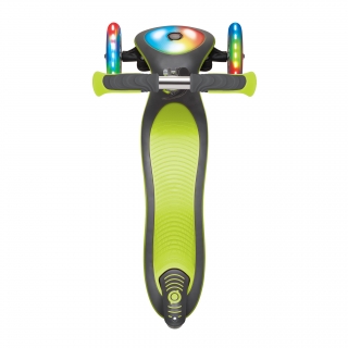 Globber-ELITE-DELUXE-FLASH-LIGHTS-3-wheel-foldable-scooter-with-extra-wide-scooter-deck-lime-green thumbnail 3