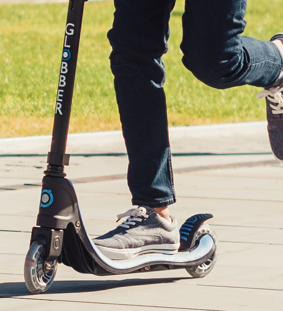 scooter for girls with wide rear brake