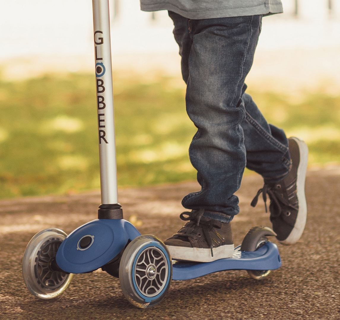 Première trottinette électrique 3 roues Globber pour enfant sécurisée -  Globber France