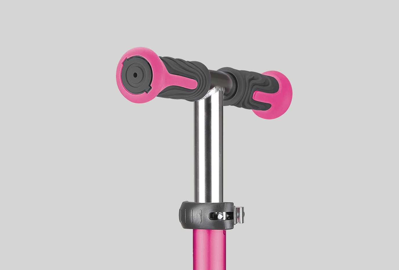 New scooter T-bar grips design and colours
