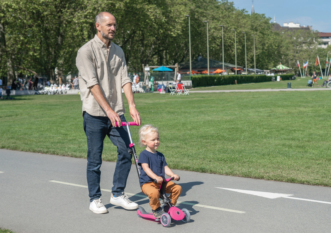 3 Wheel Scooter With Seat